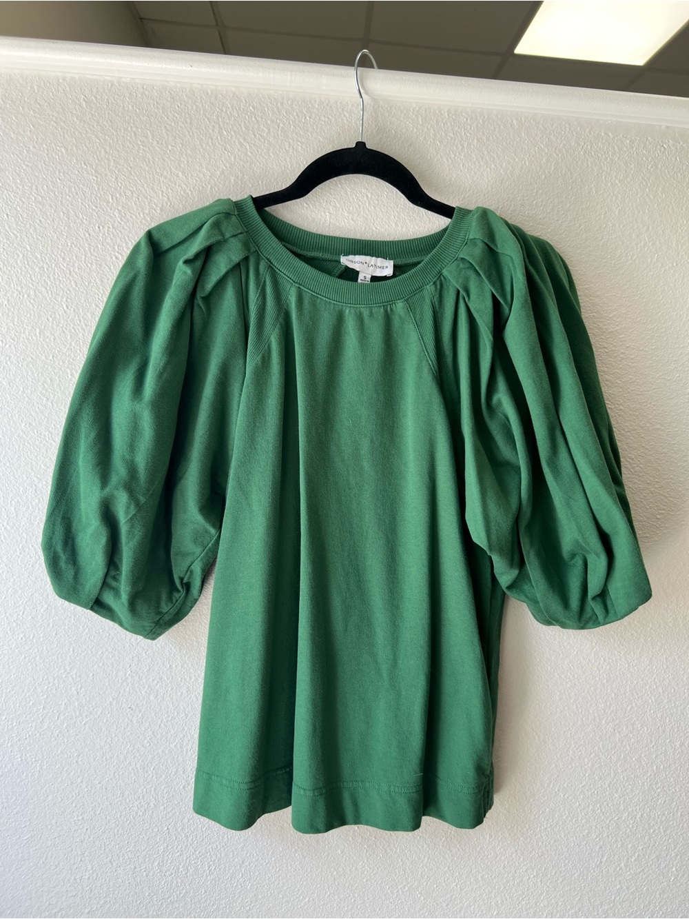 Gibson Latimer Green Puff Sleeve Short-Sleeve Top